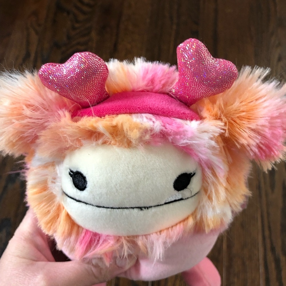 Squishmallows 6” Pink/Orange Tye-Die Caparinne the Big Foot - Valentine’s Day - Picture 5 of 8